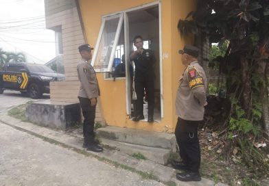 Balikpapan – SPKT Polda Kaltim Lakukan Patroli Dialogis dengan Petugas Keamanan Perumahan Wika Cluster Cendana 1 Balikpapan – SPKT Polda Kaltim Lakukan Patroli Dialogis dengan Petugas Keamanan Perumahan Wika Cluster Cendana 1