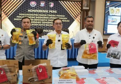 Direktur Operasional PT JASM Ditetapkan Tersangka Kasus Minyakita Tak Sesuai Takaran Direktur Operasional PT JASM Ditetapkan Tersangka Kasus Minyakita Tak Sesuai Takaran