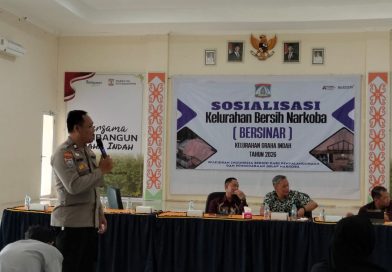 Menuju Graha Indah Bersinar, Bhabinkamtibmas Aiptu Wempi Gencar Sosialisasi Bahaya Narkoba