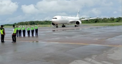 Polsek Bandara Kawal Kedatangan 356 Jemaah Haji Kloter 07 Embarkasi Balikpapan, Situasi Aman Terkendali Polsek Bandara Kawal Kedatangan 356 Jemaah Haji Kloter 07 Embarkasi Balikpapan, Situasi Aman Terkendali
