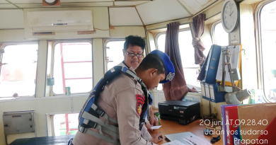 Sat Polairud Polresta Balikpapan Intensifkan Patroli dan Edukasi Keselamatan Berlayar di Wilayah Pesisir