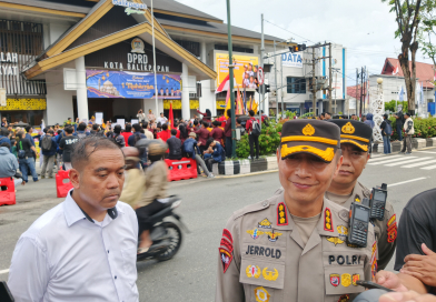 Aliansi Balikpapan Bergerak Gelar Aksi di DPRD, Kapolresta Pastikan Aspirasi Tersalurkan Aman
