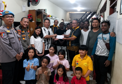 Berbagi di Hari Jumat, Polda Kaltim Gelar Baksos Serentak Sambut Hari Bhayangkara ke-80
