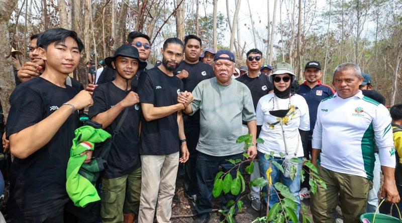 Pascakebakaran Hutan di Tahura Bukit Soeharto, Otorita IKN dan Borneo Kind Tanam 1.000 Bibit Pohon